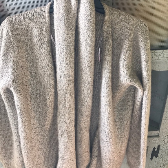 Forever 21 Sweater - Picture 5 of 7